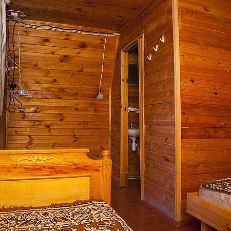 Номера В Деревянных Домиках Hotell Fontanka Exteriör bild