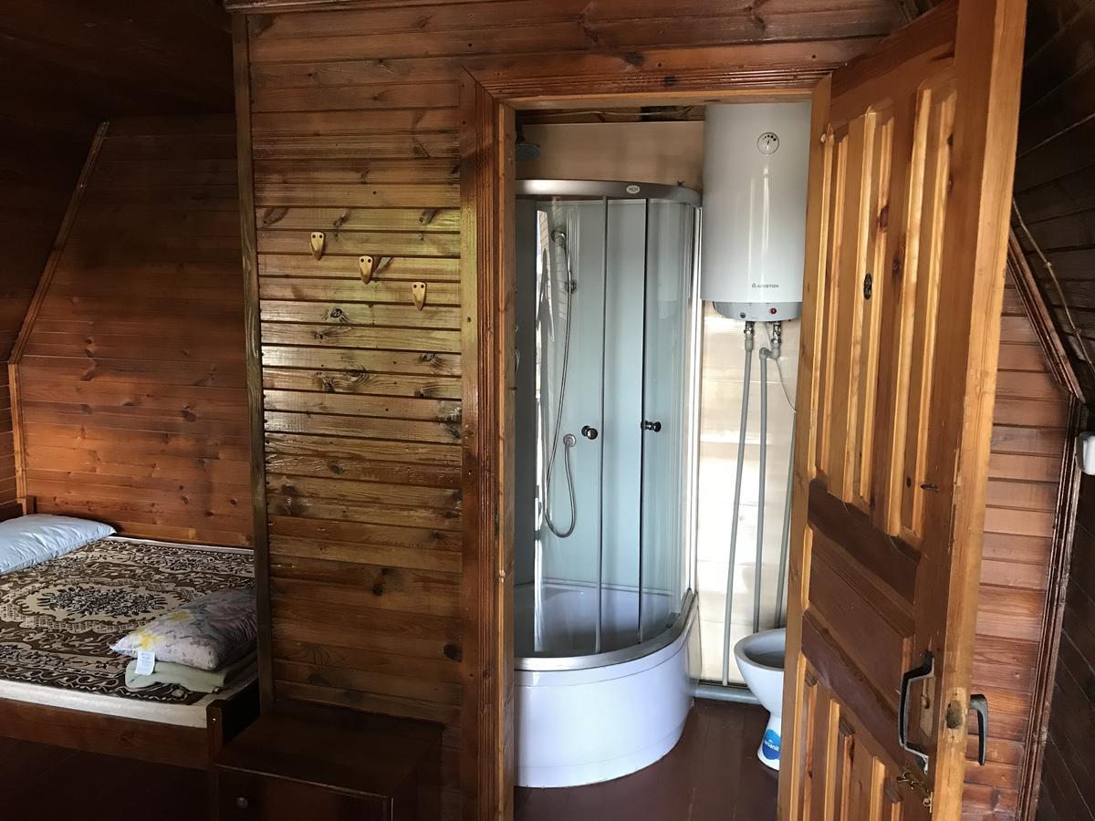 Номера В Деревянных Домиках Hotell Fontanka Exteriör bild