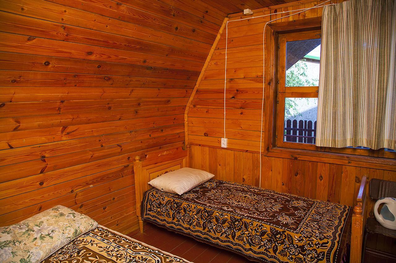 Номера В Деревянных Домиках Hotell Fontanka Exteriör bild